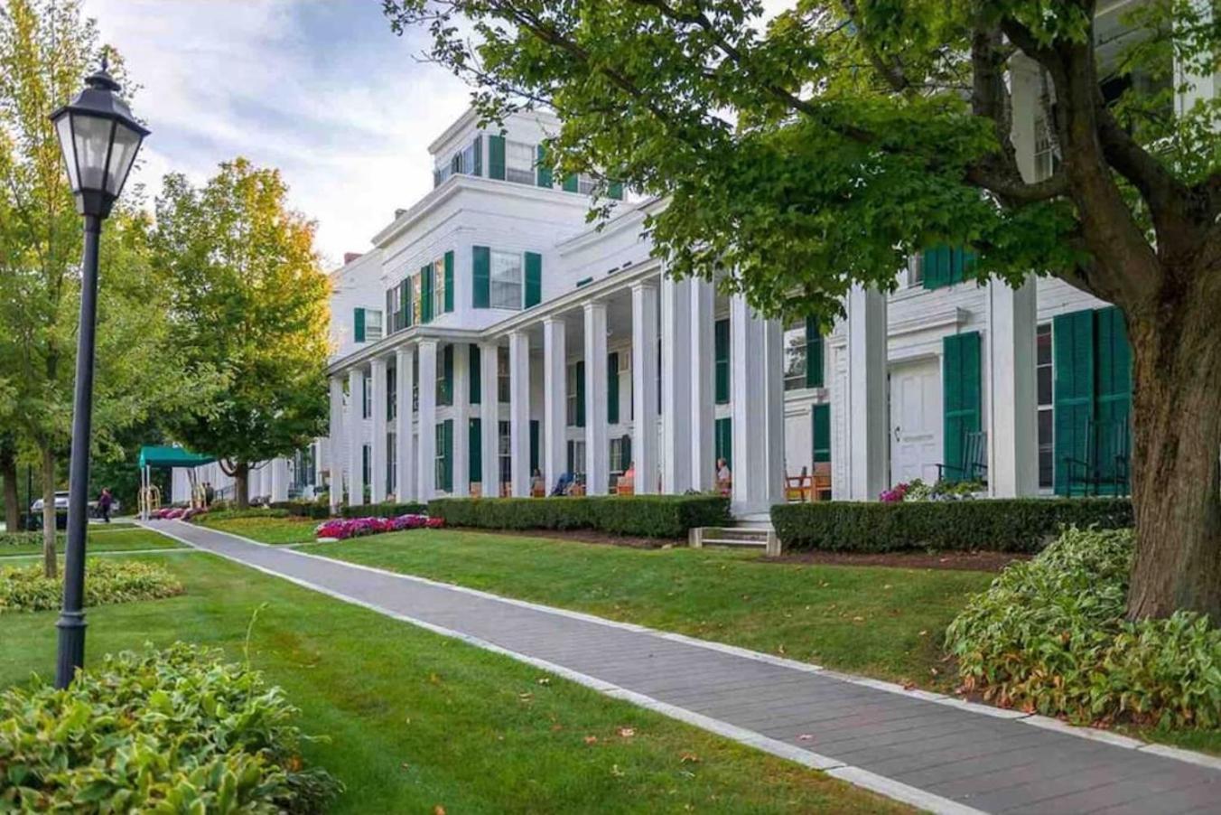 Quintessential Vt Cottage In Manchester Village Exterior photo